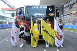 Lovely JK tyres grid girls