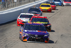 Denny Hamlin, Joe Gibbs Racing Toyota, Erik Jones, Furniture Row Racing Toyota