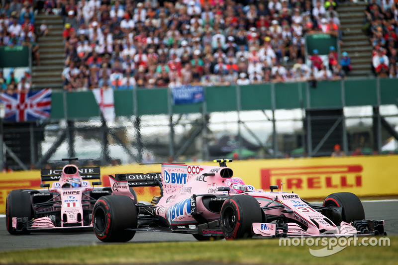Sergio Perez, Force India VJM10, Esteban Ocon, Force India VJM10
