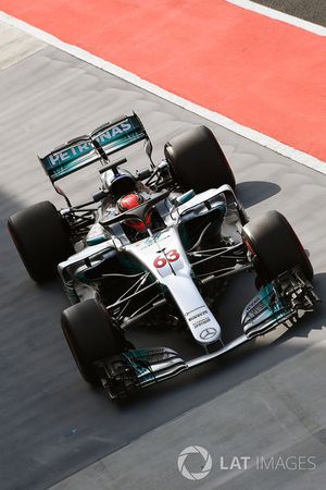 George Russell, Mercedes-Benz F1 W08 with halo