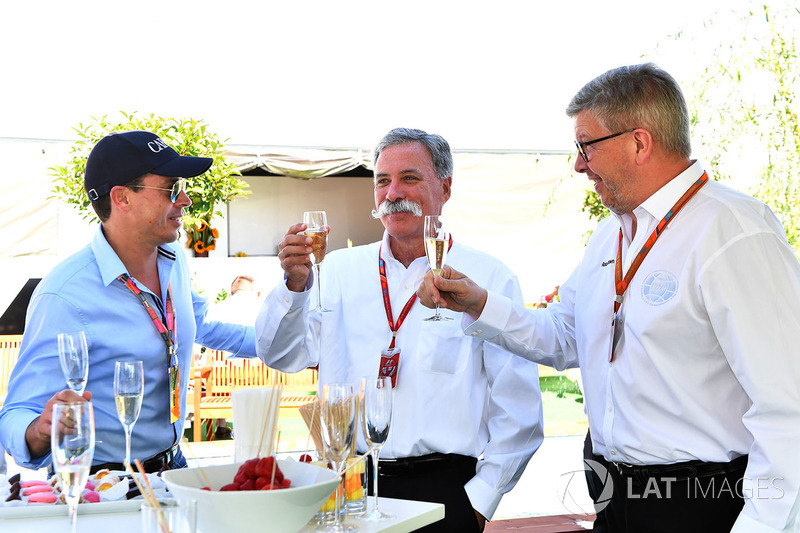 Alex Mea, Chase Carey, Director Ejecutivo y Presidente Ejecutivo de la Formula One Group y Ross Brawn, Formula One Director de Motorsports