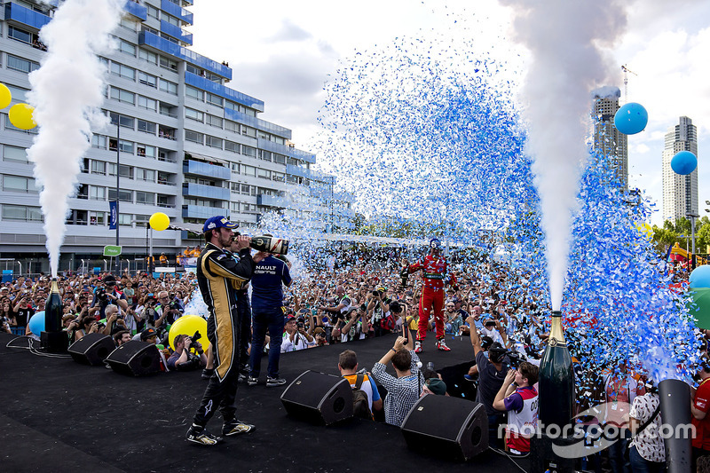 Podio: Jean-Eric Vergne, Techeetah, celebra su segundo puesto