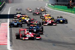  Charles Leclerc, PREMA Powerteam leads Nyck De Vries