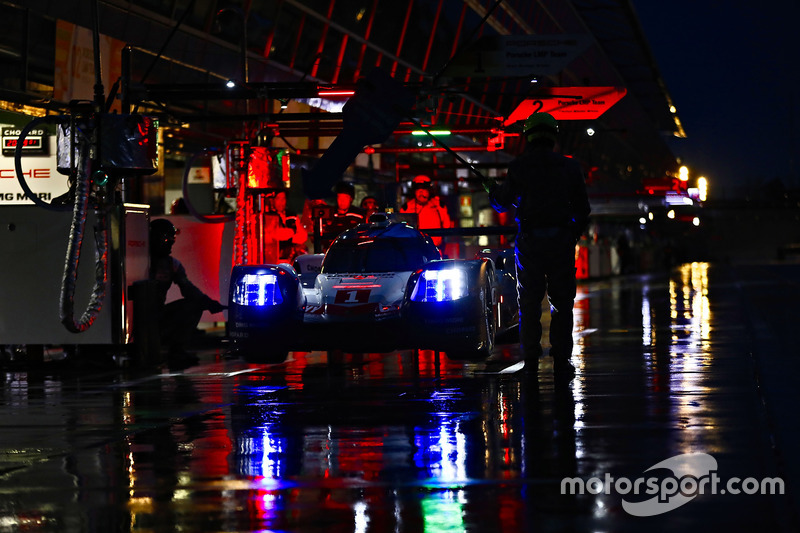 #1 Porsche Team Porsche 919 Hybrid: Neel Jani, Andre Lotterer, Nick Tandy