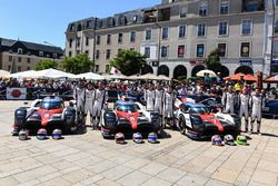 #9 Toyota Gazoo Racing Toyota TS050 Hybrid: Jose Maria Lopez, Yuji Kunimoto, Nicolas Lapierre, #8 Toyota Gazoo Racing Toyota TS050 Hybrid: Anthony Davidson, Sébastien Buemi, Kazuki Nakajima, #7 Toyota Gazoo Racing Toyota TS050 Hybrid: Mike Conway, Kamui Kobayashi, Stéphane Sarrazin