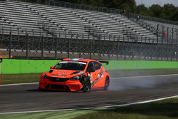 La vettura danneggiata di Kevin Giacon, Opel Astra-TCR-TCR