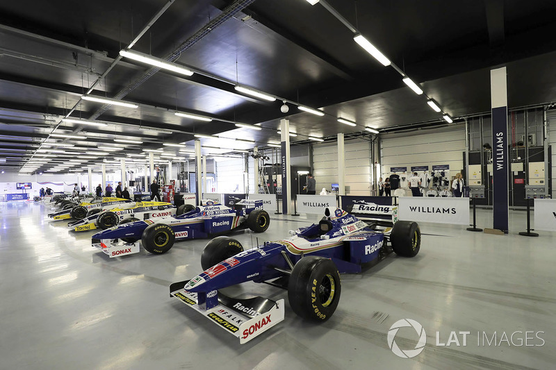 7. Alineación de coches míticos de Williams F1