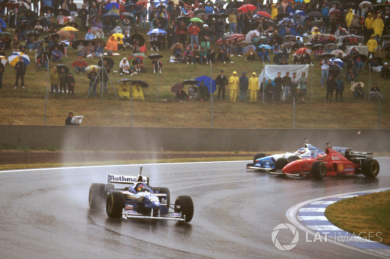 Jacques Villeneuve, Williams FW18 Renault ve Michael Schumacher, Ferrari F310 ve Jean Alesi, Benetto