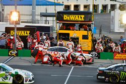 Matt Kenseth, Joe Gibbs Racing Toyota pit stop