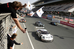Race winner #911 Herberth Motorsport Porsche 991 GT3 R: Daniel Allemann, Ralf Bohn, Robert Renauer, Alfred Renauer, Brendon Hartley