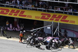 Sergio Perez, Sahara Force India VJM10 maakt een pitstop