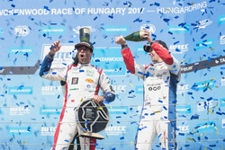 Podium: le vainqueur Mehdi Bennani, Sébastien Loeb Racing, Citroën C-Elysée WTCC, le troisième Tom Chilton, Sébastien Loeb Racing, Citroën C-Elysée WTCC