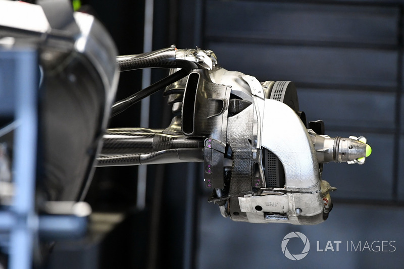Mercedes-Benz F1 W08 rear wheel hub detail