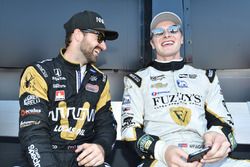 James Hinchcliffe, Schmidt Peterson Motorsports Honda, et Josef Newgarden, Ed Carpenter Racing Chevrolet