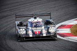 #1 Porsche Team Porsche 919 Hybrid: Timo Bernhard, Mark Webber, Brendon Hartley