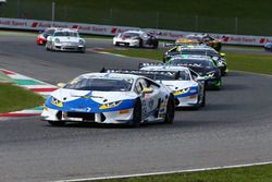 Partenza Gara 1 GTCup, #106 Lamborghini Huracan S.GTCup, Vincenzo Sospiri Racing: Nemoto-Costa al co