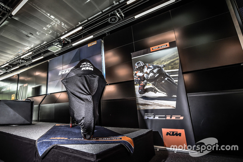 La KTM MotoGP, couverte