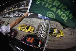 Start: Carl Edwards, Joe Gibbs Racing, Toyota, führt