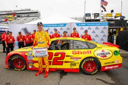 Joey Logano, Team Penske Ford vincitore della pole