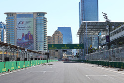 The start / finish straight