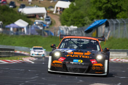 #67 Porsche GT3 MR: Guido Wirtz, Oleg Kvitka