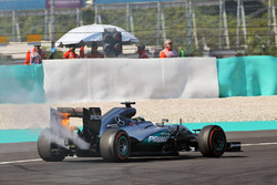 Lewis Hamilton, Mercedes AMG F1 W07 Hybrid retired from the race with a blown engine