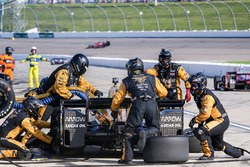 Джеймс Хінчкліфф, Schmidt Peterson Motorsports Honda, pit action