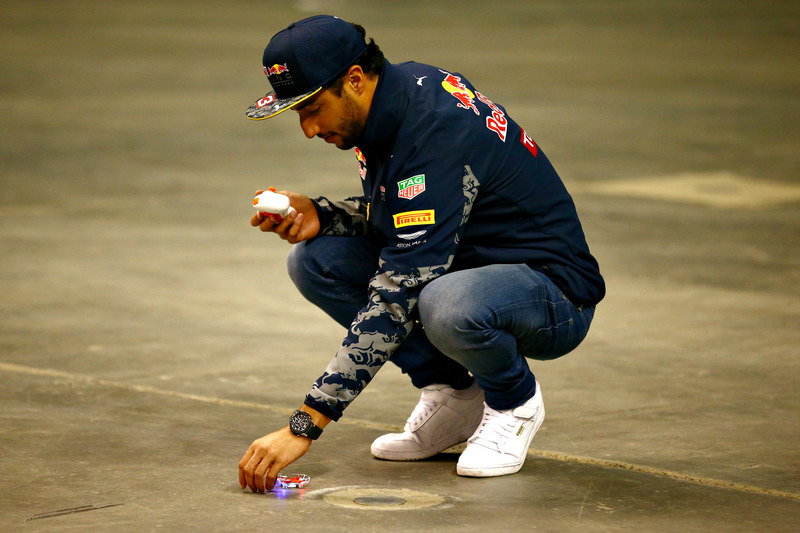 Daniel Ricciardo, Red Bull Racing carrera de drone