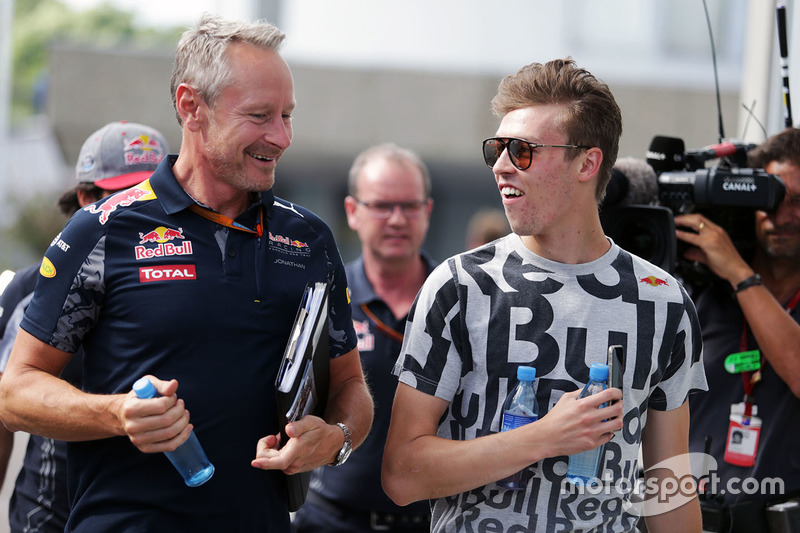 2016 год. С менеджером Red Bull Racing Джонатаном Уитли