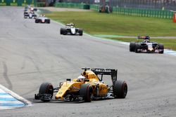 Kevin Magnussen, Renault Sport F1 Team RS16