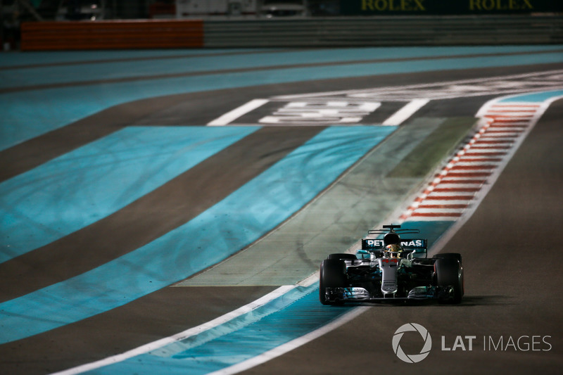 Lewis Hamilton, Mercedes F1 W08