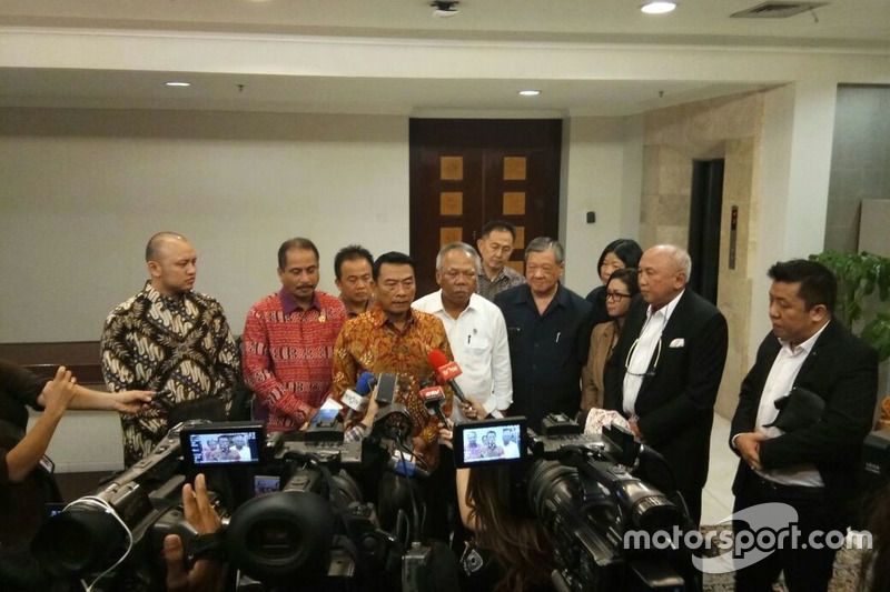 Kepala Staf Kepresidenan (KSP), Moeldoko; Menteri Pariwisata, Arief Yahya; Direktur Sentul, Tinton Soeprapto dan Ananda Mikola