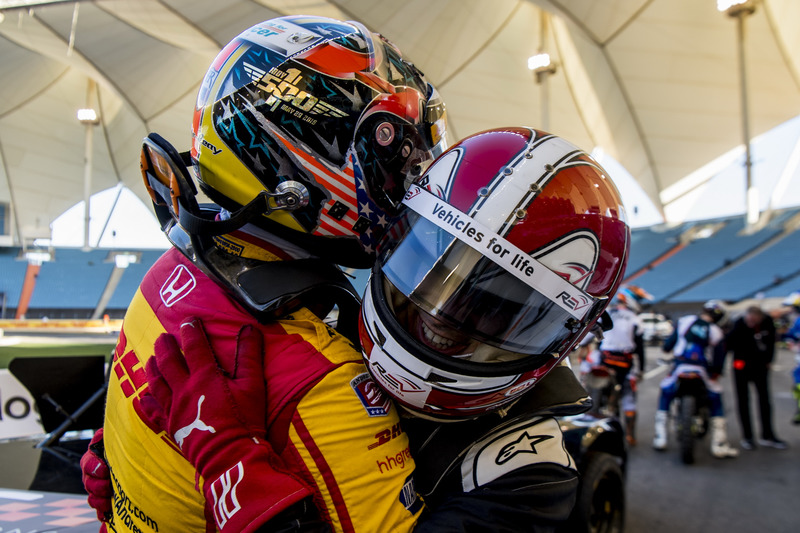 Helio Castroneves y Ryan Hunter-Reay