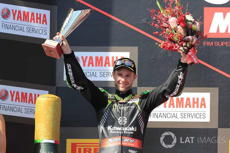 Podio: il secondo clssificato Jonathan Rea, Kawasaki Racing