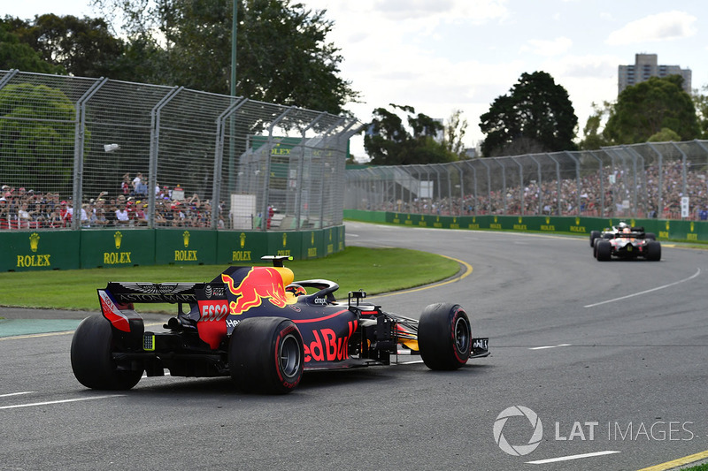 Max Verstappen, Red Bull Racing RB14 après son tête-à-queue