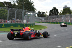 Макс Ферстаппен, Red Bull Racing RB14, після розвороту