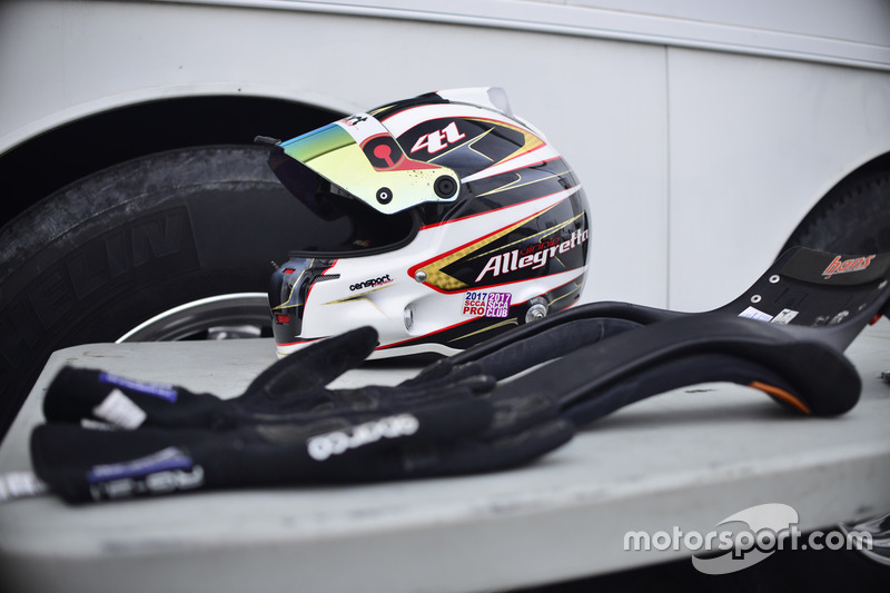 The helmet of Vinnie Allegretta