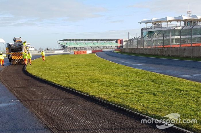 Silverstone circuit resurfacing