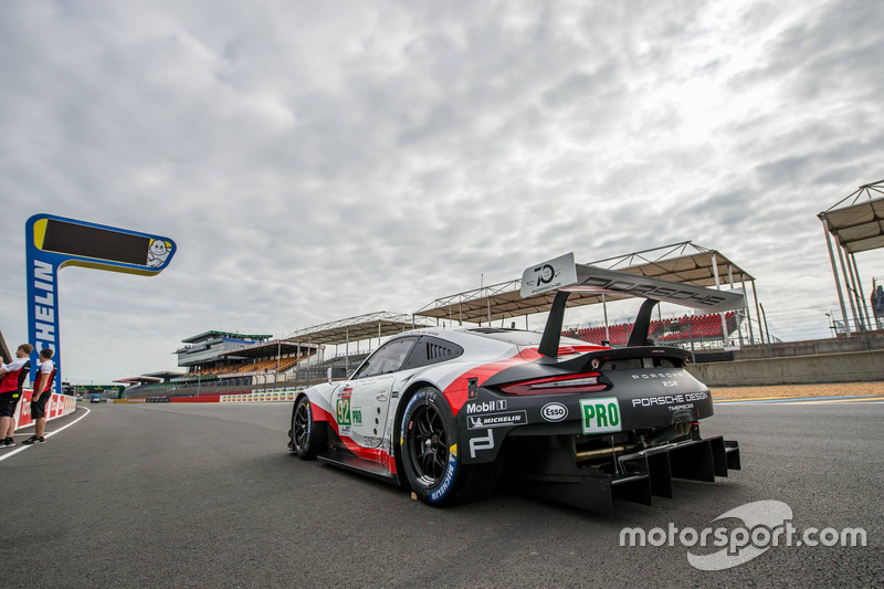 #92 Porsche GT Team Porsche 911 RSR