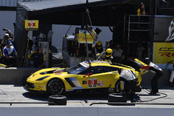 #3 Corvette Racing Chevrolet Corvette C7.R, GTLM: Antonio Garcia, Jan Magnussen pit stop.