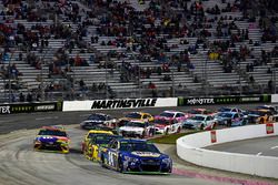 Chase Elliott, Hendrick Motorsports Chevrolet, Kyle Busch, Joe Gibbs Racing Toyota