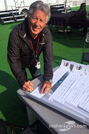 Mario Andretti, Andretti Autosport Honda firma il poster di Justin Wilson