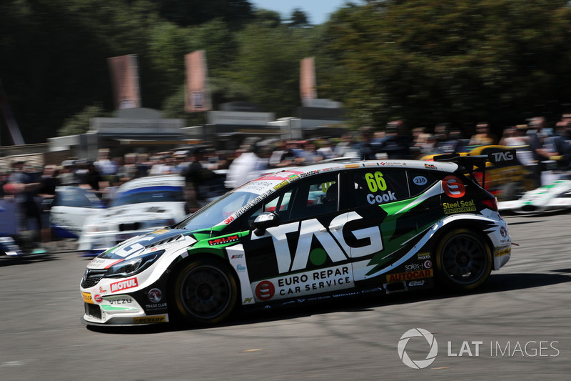 Josh Cook, Power Maxed Racing Vauxhall Astra (54,06 detik)