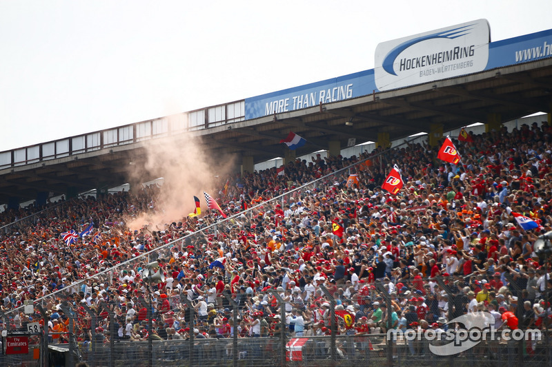 F1 2018 - Német Nagydíj - rajtrács, kulisszák mögött, felvonulás, sztárok...