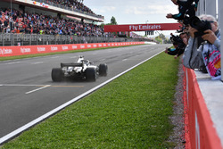 Победитель Льюис Хэмилтон, Mercedes AMG F1 W09