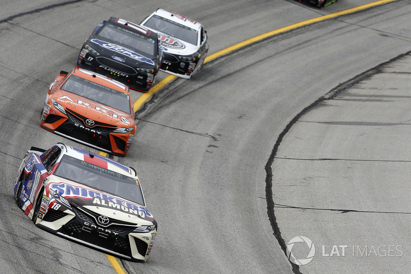 Kyle Busch, Joe Gibbs Racing, Snickers Almond Toyota Camry Daniel Suarez, Joe Gibbs Racing, ARRIS Toyota Camry