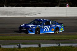 Martin Truex Jr., Furniture Row Racing, Toyota Camry Auto-Owners Insurance