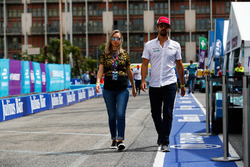 Lucas di Grassi, Audi Sport ABT Schaeffler with his wife