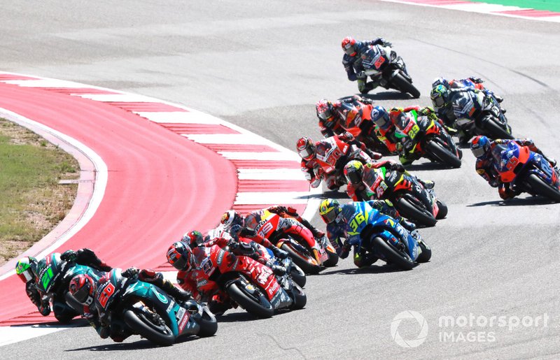 Mais tarde, as etapas da Tailândia, Estados Unidos, Argentina e Espanha também foram suspensas, com adiamento. No momento, o GP da França é o primeiro da temporada. Mas o multicampeão Valentino Rossi acredita que as etapas de França e Itália dificilmente serão realizadas na data inicial