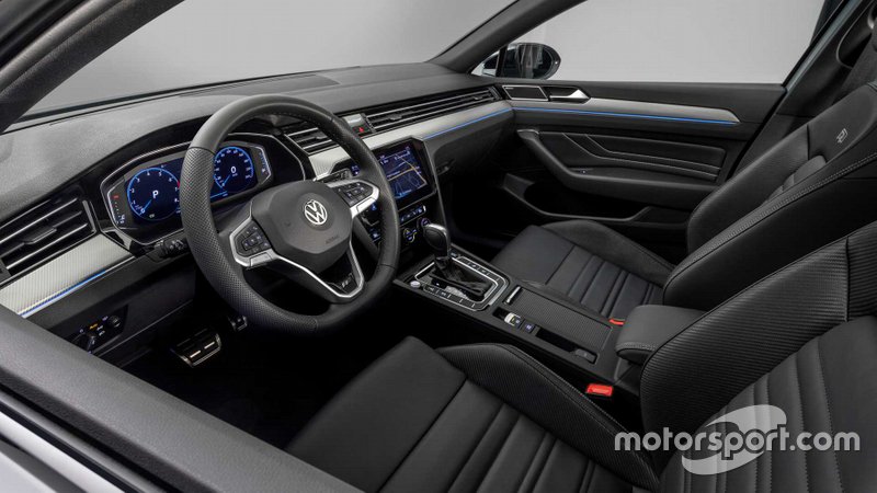 2019 VW Passat Variant R-Line Edition